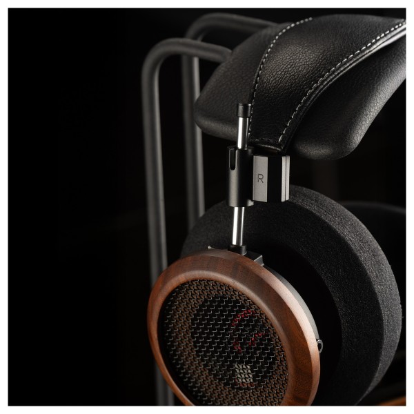 Grado Signature S950 Open-back Headphones, Brazilian Walnut - lifestyle 3 