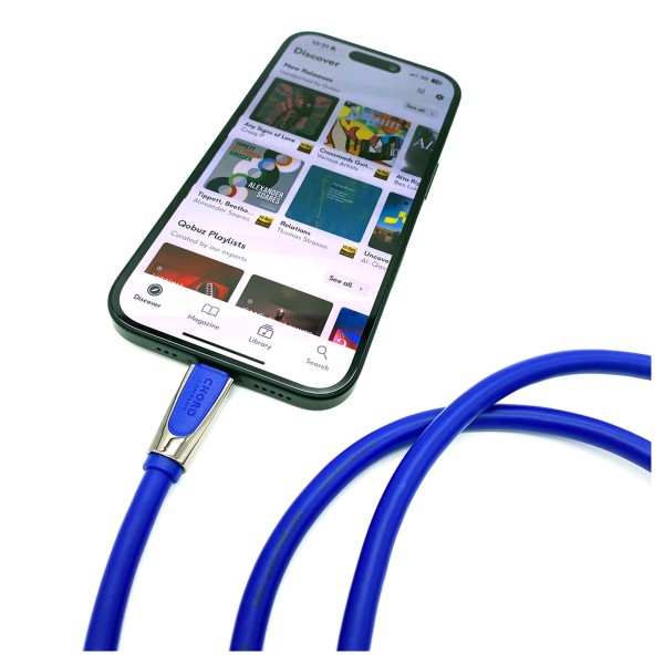 Chord Clearway USB A-C 0.5m - phone lifestyle
