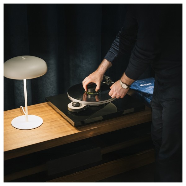 Pro-Ject Elemental Phono USB Final Edition Turntable, Silver - lifestyle 1 