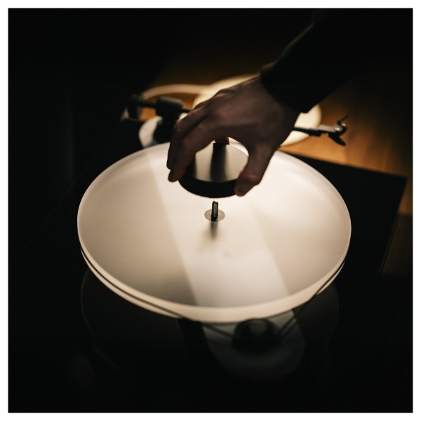 Pro-Ject Elemental Phono USB Final Edition Turntable, Silver - platter 