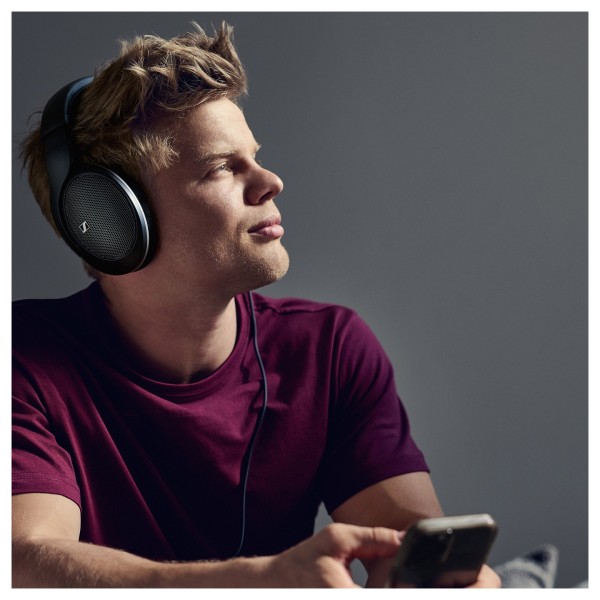 Sennheiser HD 550 Open-Back Headphones, Black - Lifestyle Image, listening to music