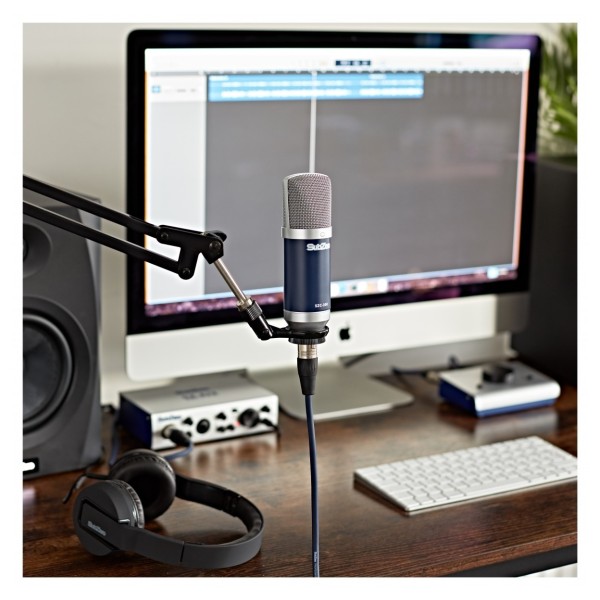 SubZero SZC-300 Condenser Microphone - Lifestyle