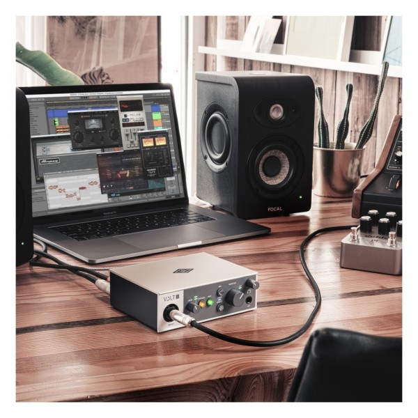 Universal Audio Volt 1 USB Audio Interface - Lifestyle 2