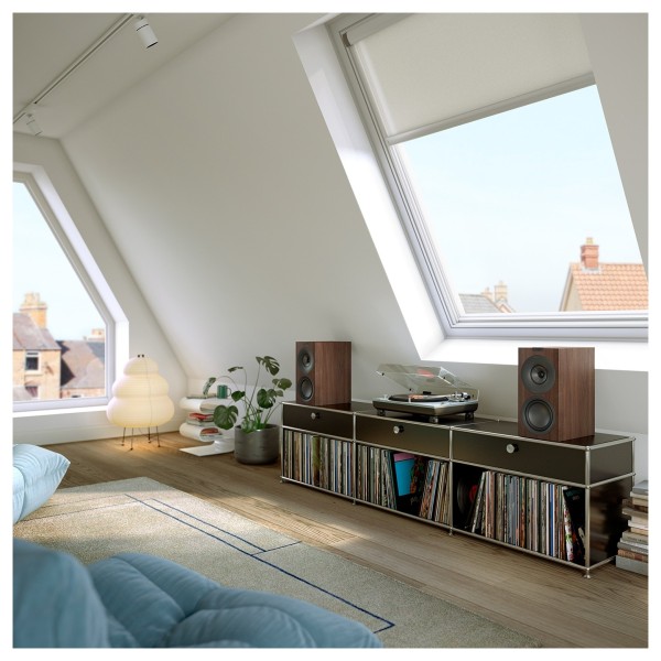 KEF Q Concerto Meta Bookshelf Speakers (Pair), Walnut - Lifestyle Image, turntable setup