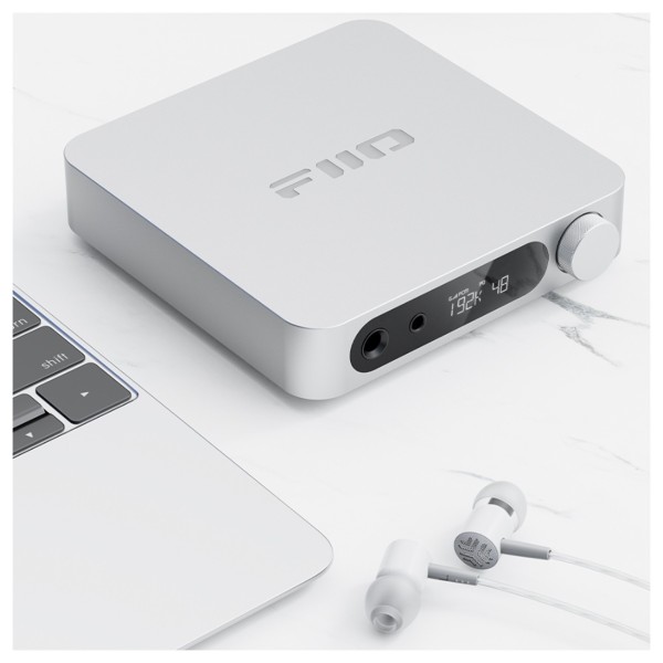 FiiO K11 silver lifestyle