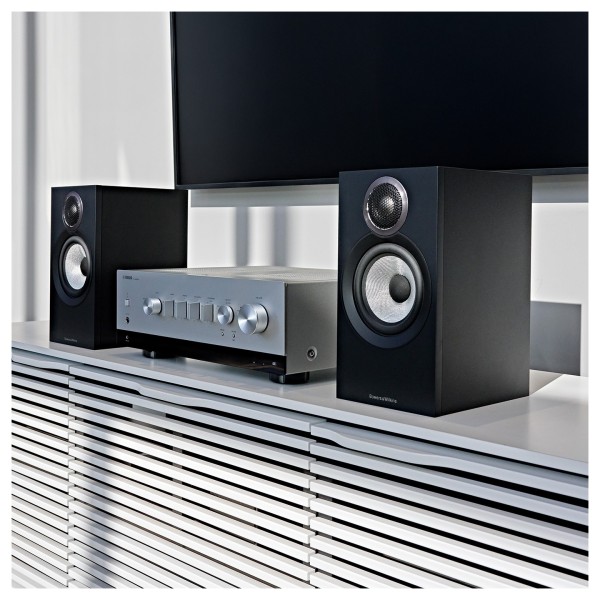 Yamaha R-N800A 100W Network Receiver, Silver - lifestyle