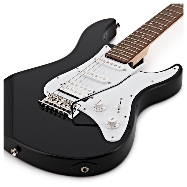 Yamaha Pacifica 012, Black