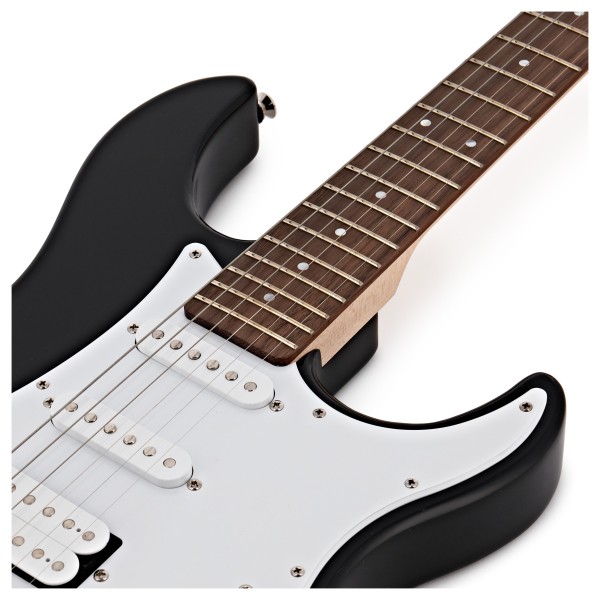 Yamaha Pacifica 012, Black