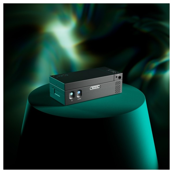 Chord Electronics Suzi Stereo Power Amplifier, Silver - lifestyle green 