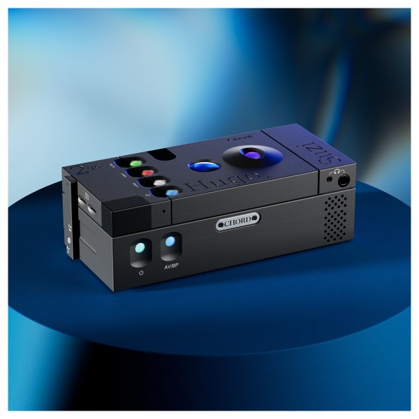 Chord Electronics Suzi Stereo Power Amplifier, Silver - lifestyle blue 