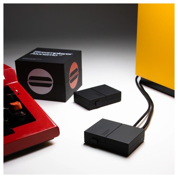 Atonemo Streamplayer - Connected to home audio equipment