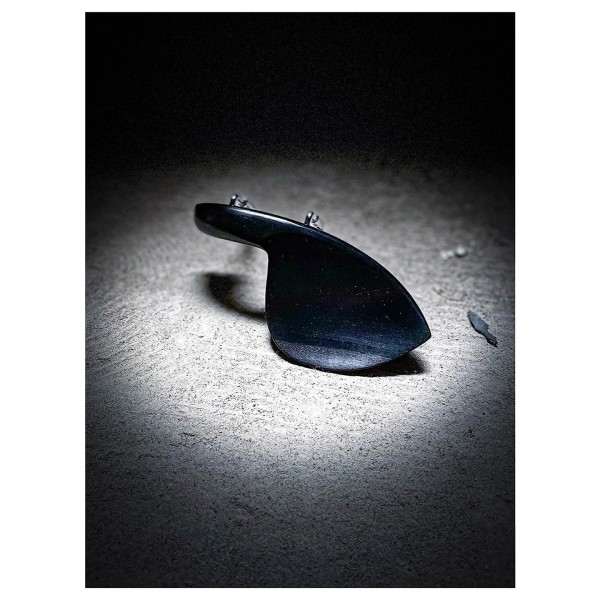 Goetz Stradivari Style Violin Chinrest, Ebony - Lifestyle