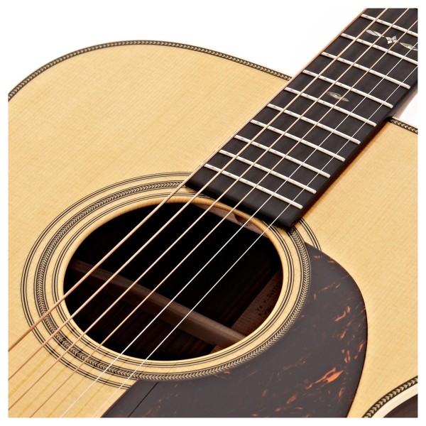 Martin 000-EC Eric Clapton 30th Anniversary - soundhole