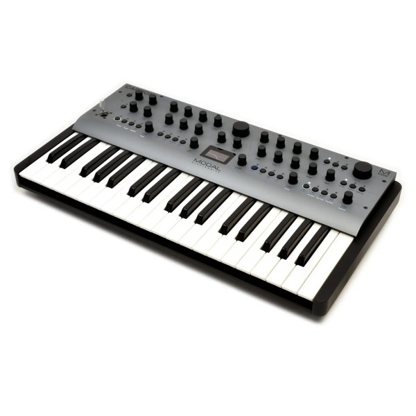 Modal Electronics CARBON8 Polyphonic Synthesizer - Angled