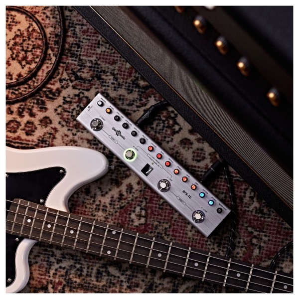 Bass Multi-Effects Pedal by Gear4music