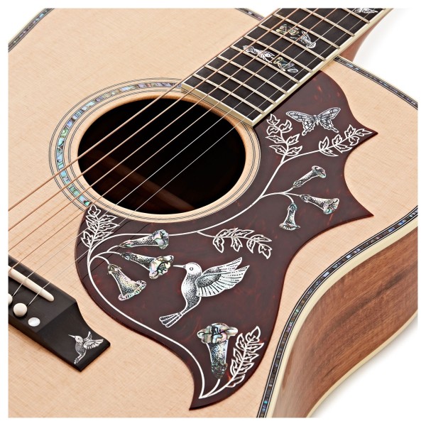 Gibson Hummingbird Custom Koa, Antique Natural - soundhole 