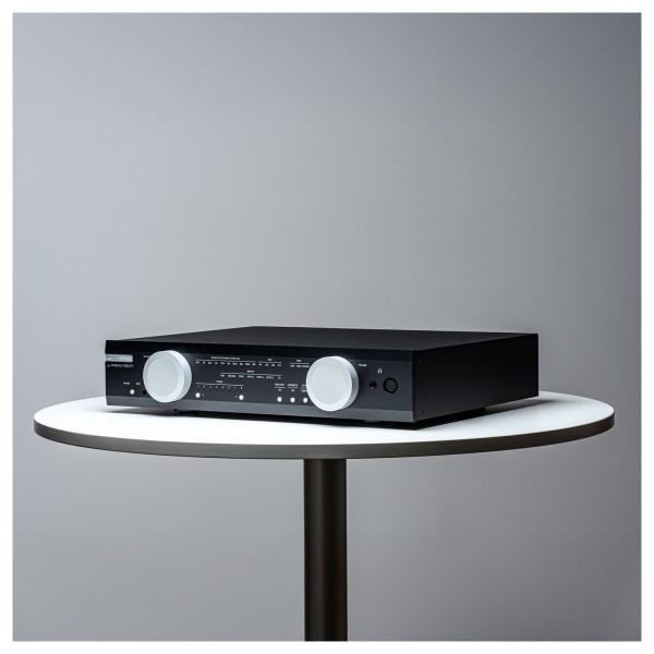 Musical Fidelity M-Series M8x DAC, Black- lifestyle 