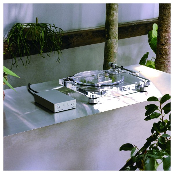Audio Technica AT-LPA2 Fully Manual Belt-Drive Turntable - lifestyle 1 