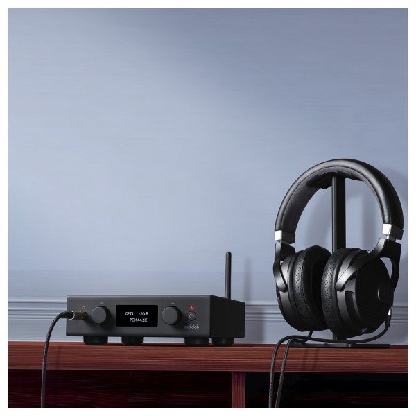 Audiolab D7 DAC, Black - lifestyle 4 