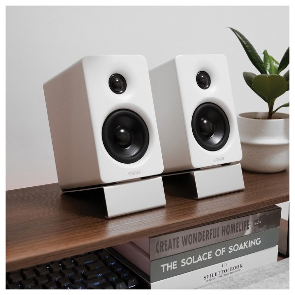 Edifier M60 Compact Desktop Hi-Res Bluetooth Speakers with Stands