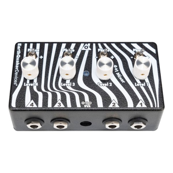 EarthQuaker Devices Four to One Mixer Pedal - angle 