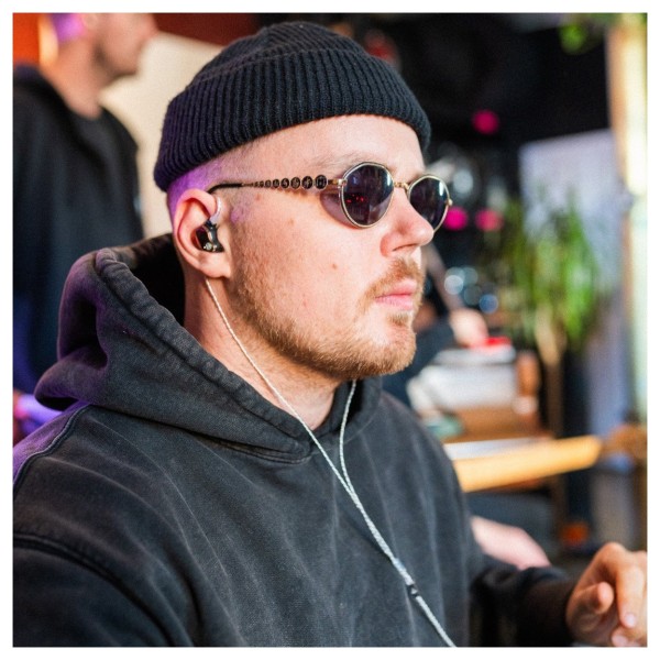 ACS Eclipse 500 IEMs - Lifestyle 2