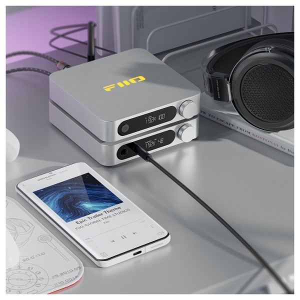 FiiO SR11 Desktop Streaming Music Receiver, Silver - Lifestyle image, with FiiO K11 DAC and Headphone Amp