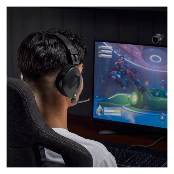Rode NTH-100M Professional Over-Ear Headset - Lifestyle