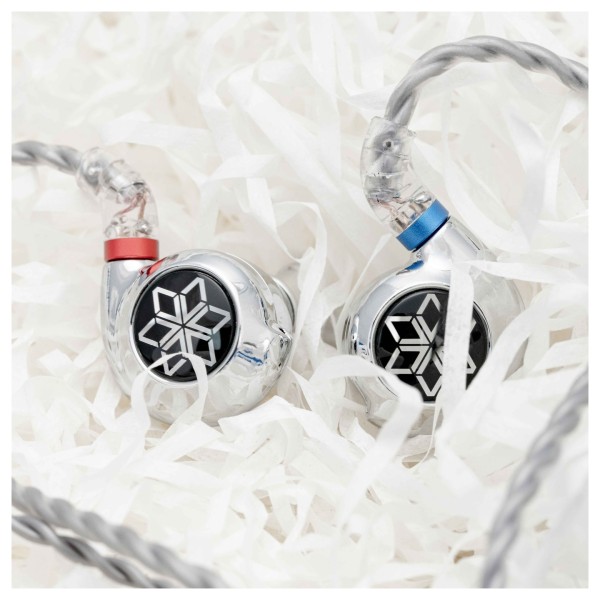 FiiO FD11 In-Ear Monitors, Beauty image