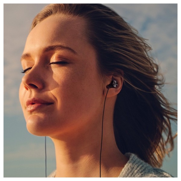 Panasonic RP-TCM225DE USB-C Earphones, Black - Lifestyle Image, modelled, 10mm drivers for immersive listening