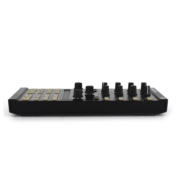Native Instruments Traktor Kontrol X1 MK2 DJ Controller