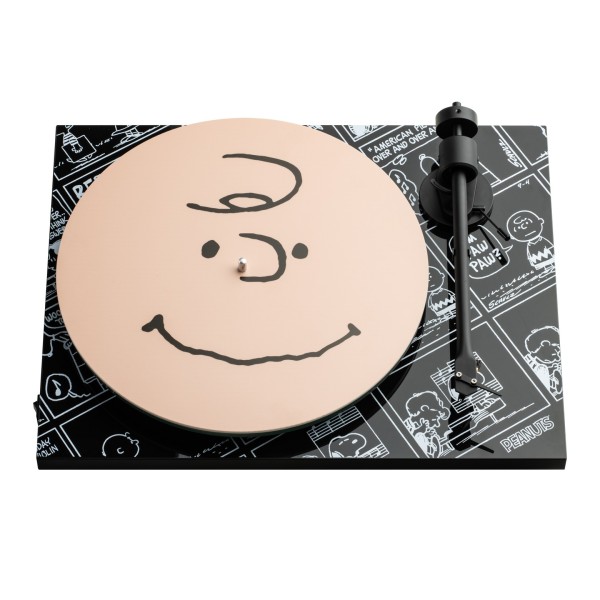 Pro-Ject Peanuts Special Edition Turntable - Charlie Brown platter mat