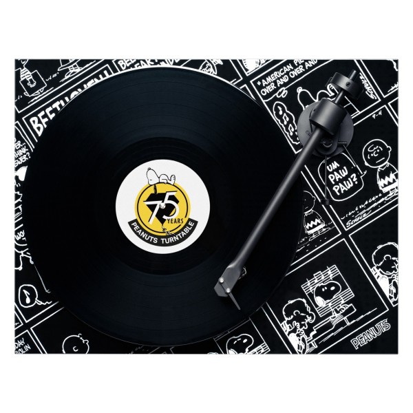Pro-Ject Peanuts Special Edition Turntable - Bird's eye view