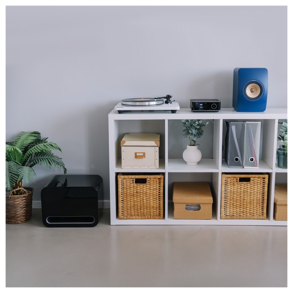WiiM Amp Ultra Streaming Amplifier, Space Grey - lifestyle 6 