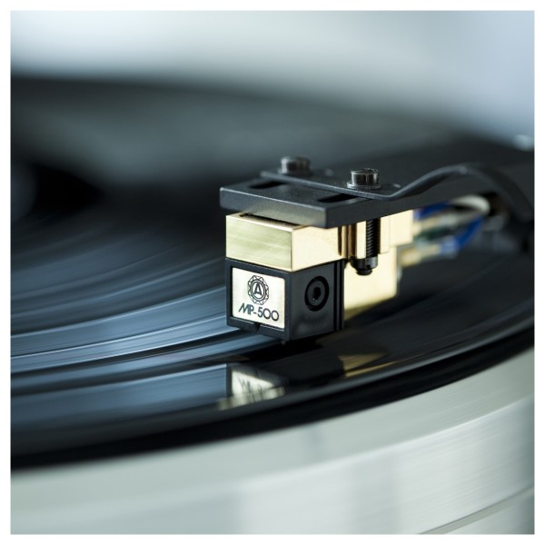 Nagaoka MP-500H MM Phono Cartridge and Headshell - Lifestyle image, connected to tonearm and turntable