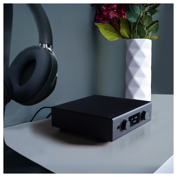 Audiolab D7 DAC, Black - lifestyle 3 
