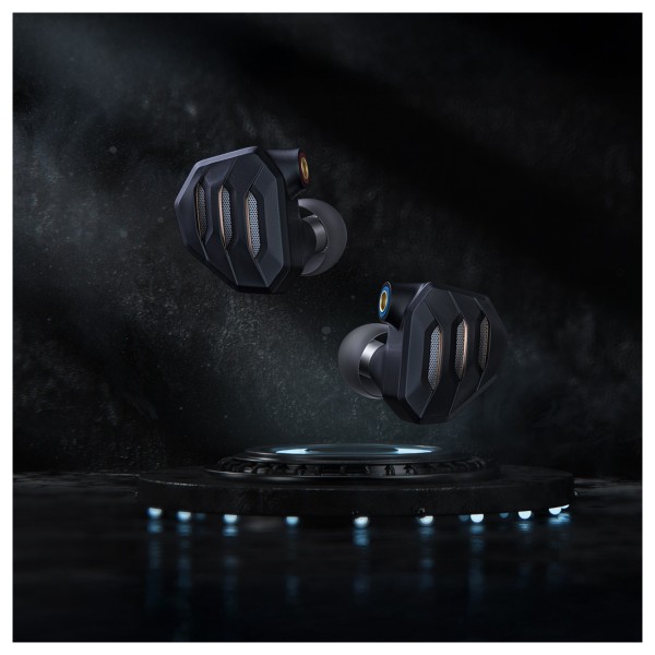 FiiO FH7s Hybrid In-Ear Monitors - lifestyle - 8