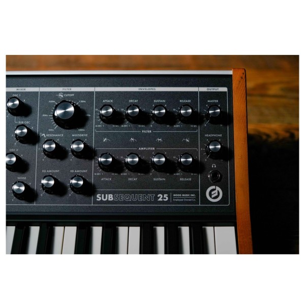 Moog Subsequent 25 Analog Synthesizer - Ex Demo at Gear4music