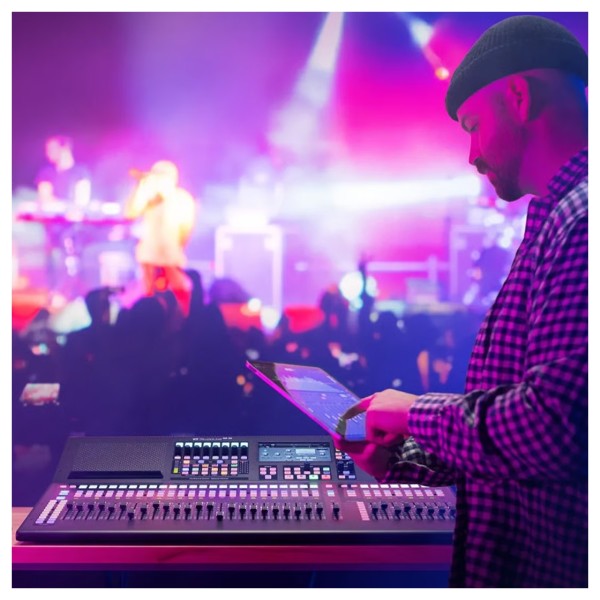 PreSonus StudioLive SE32 Digital Mixer - Lifestyle 2