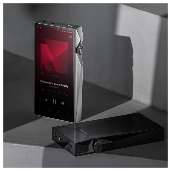 Astell & Kern A&ultima SP4000 Hi-Res Player, Black - lifestyle 8
