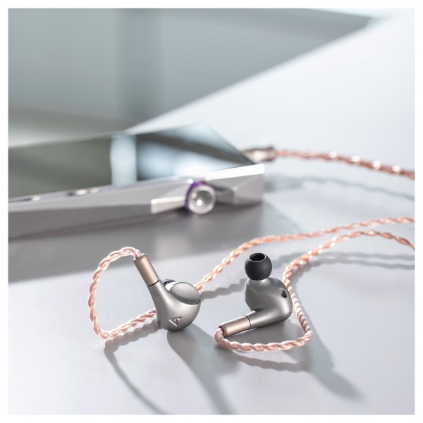 Astell & Kern Luna High End In Ear Monitors - lifestyle - 2