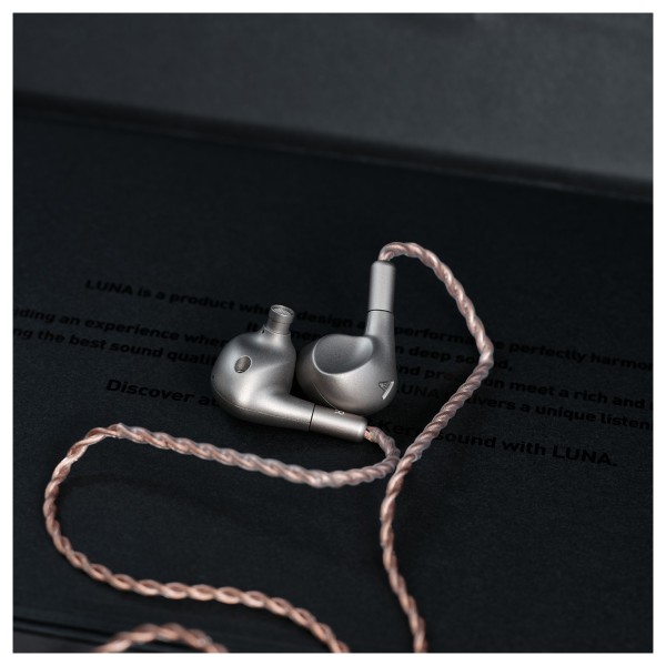 Astell & Kern Luna High End In Ear Monitors - lifestyle - 10