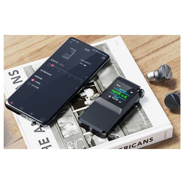 FiiO BTR17 Flagship Bluetooth Headphone Amplifier, Black - Lifestyle image, Bluetooth connection