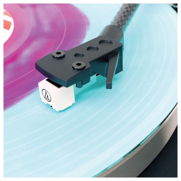 Majority Stylo Turntable - lifestlye 3