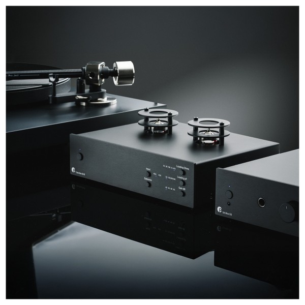 Pro Ject Tube Box S3 B Balanced Audiophile Tube Phone Stage, Silver - lifestyle 8