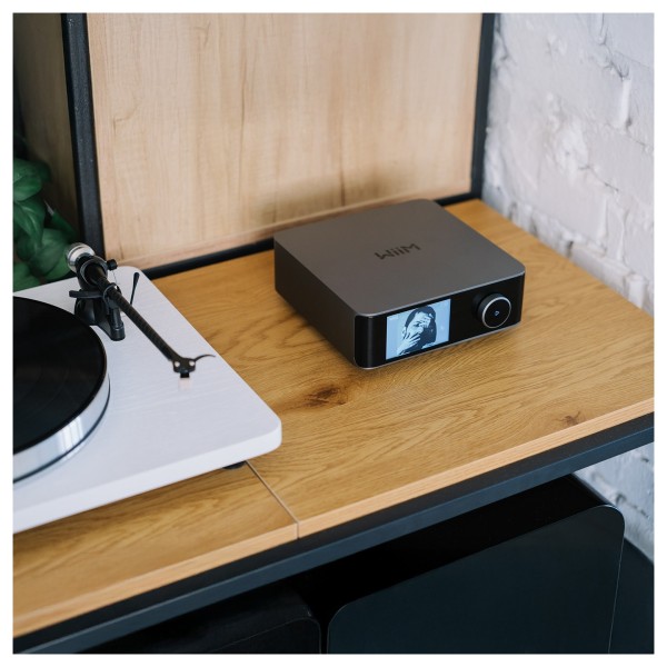 WiiM Amp Ultra Streaming Amplifier, Silver - lifestyle - 5