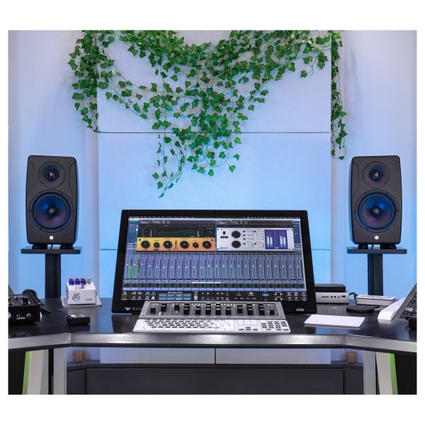 IK Multimedia iLoud Precision 6 MKII Studio Monitor - Lifestyle 4