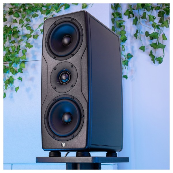 IK Multimedia iLoud Precision MTM MKII Studio Monitor - Lifestyle 4