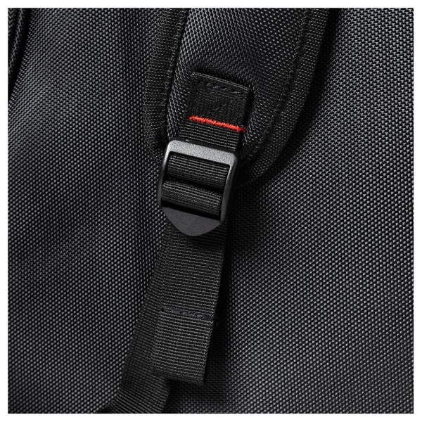 Stagg Western Guitar Bag-15mm - STRAP ADJUSTMENT