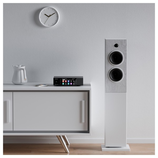 EverSolo T8 Streaming Transport, Black - lifestyle - 15